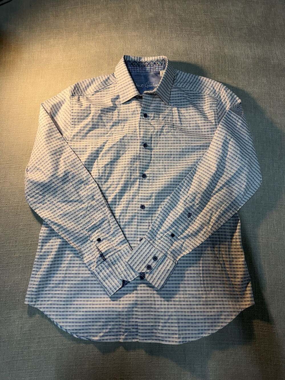 Robert Graham Classic Fit Button Down Shirt Size M